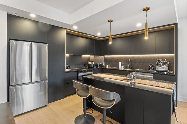 Kitchen, real estate photography by SharpShot Media, Montréal