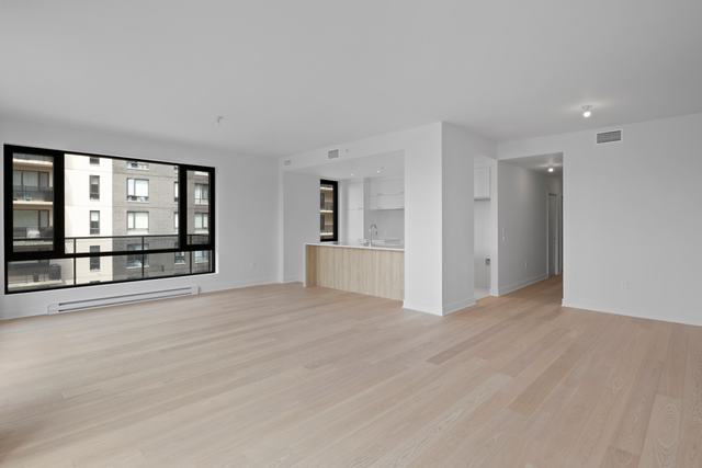 Kitchen, real estate photography by SharpShot Media, Montréal